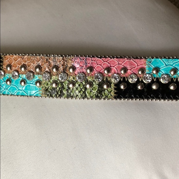 GUESS Patchwork Rhinestone Studded Belt - Picture 6 of 6